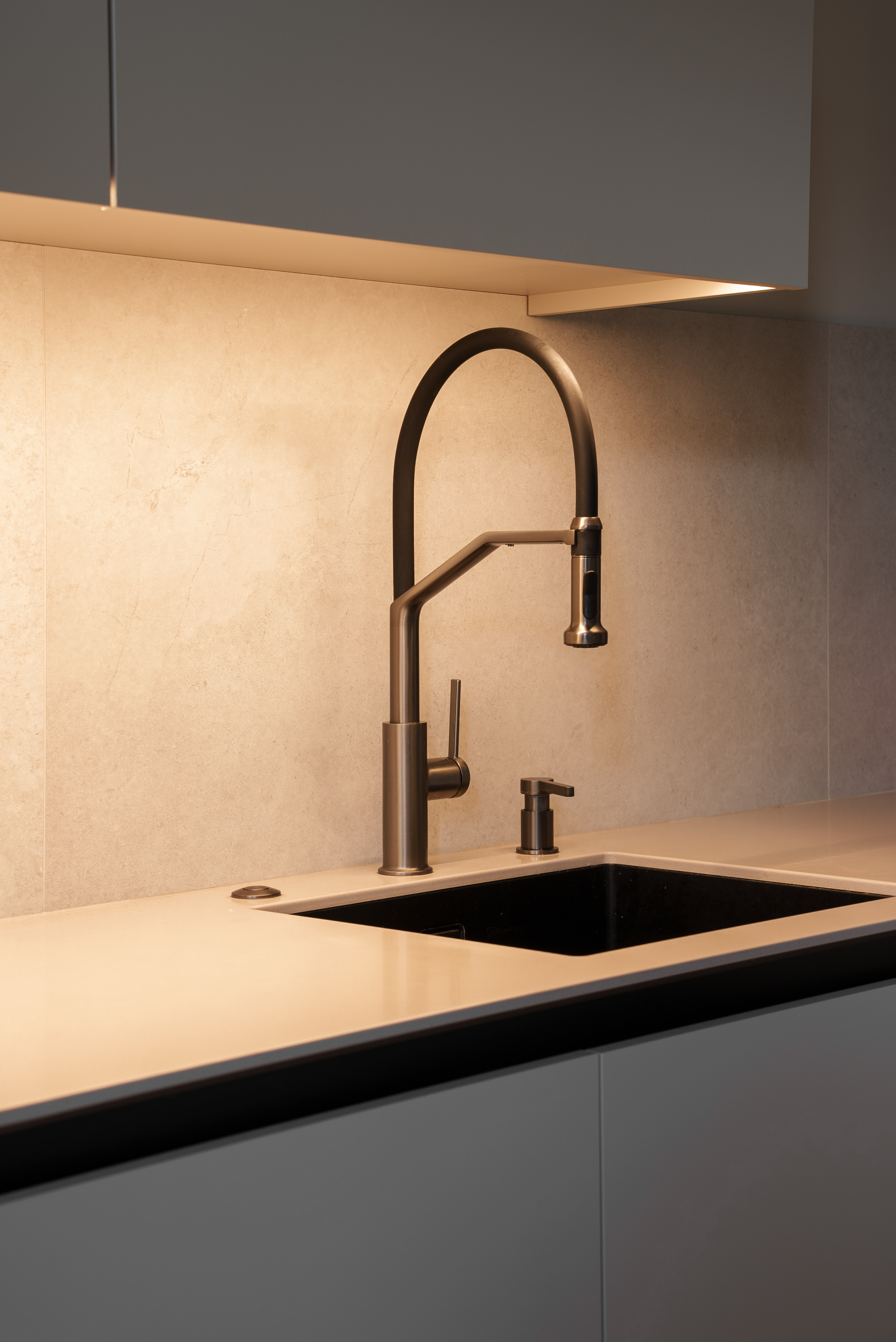 Кухня прямая с витриной на Сенной